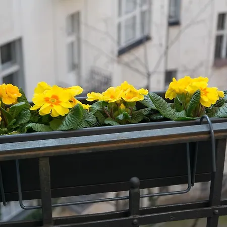 Апартаменты Decadent Art Deco Balcony Apartment In Old Town Прага
